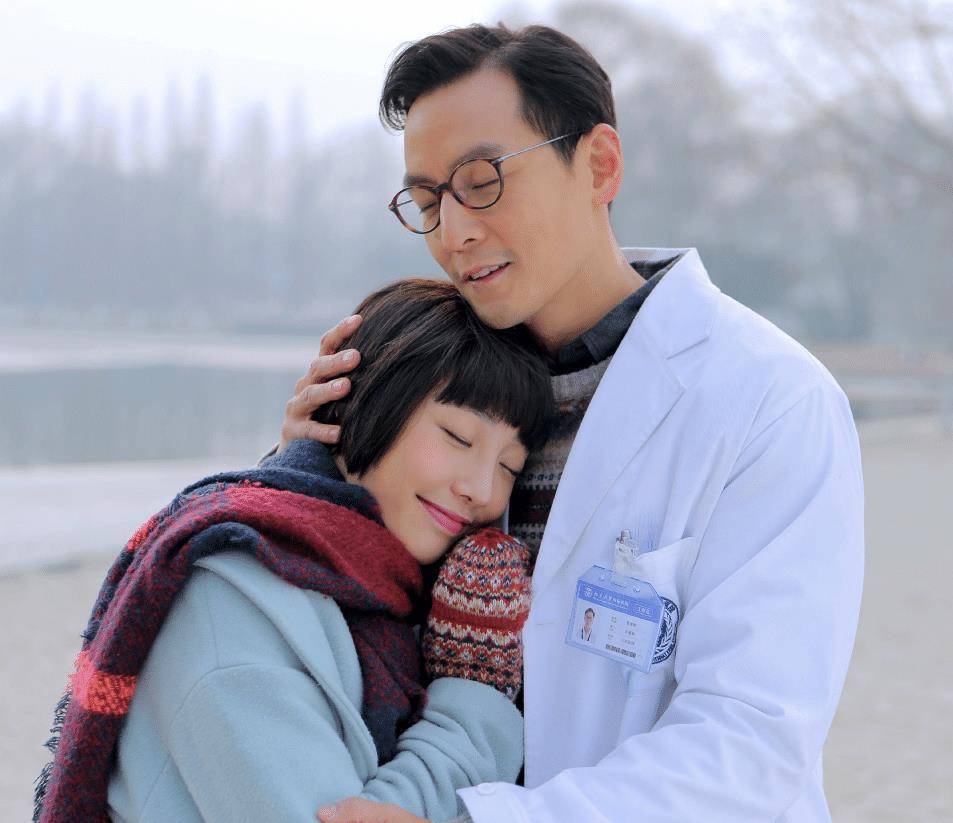 电视版的小苹果:电视剧版《肿瘤君》定档啦！实力阵容来袭，我却在意熊顿的扮演者